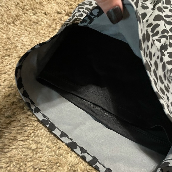 Leopard shorts - Picture 5 of 6